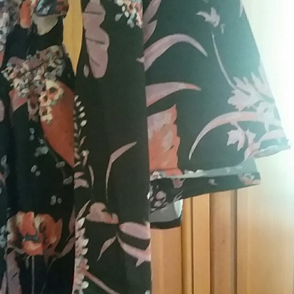 Flowery dress - Picture 3 of 4